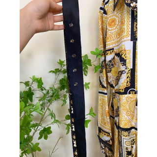 Váy lụa họa tiết baroque vàng đen