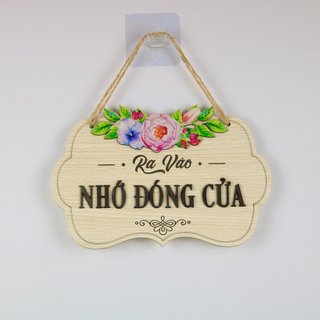 Bảng gỗ treo cửa ra vào nhắc nhở Nhớ đóng cửa lịch sự cho các shop, văn phòng tặng kèm móc dán