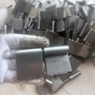 Bản lề lá sắt dày. to. bản m lề cuốn. bản lề cửa sắt 8,5x4,5 dày 3li