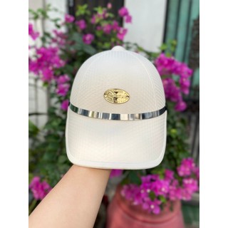 Nón bảo hiểm kết caro cực cá tính có khoét lỗ cột tóc