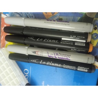 Bút marker MARVY đầu brush (Le Plume Permanent marker)
