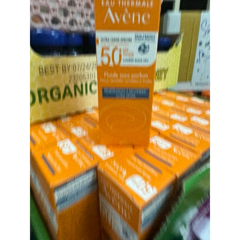 Thanh lý date 1-2025 kem chống nắng avene của pháp 50 ml hàng chính hãng