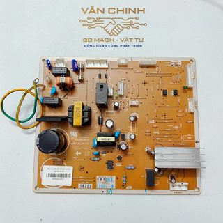 Bo mạch tủ lạnh hitachi model e290l-b