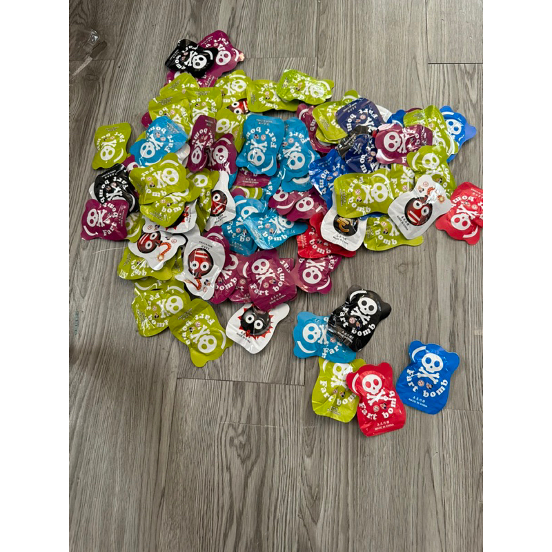 10 trái bom thối đủ màu sắc