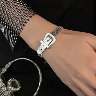 Lắc tay nữ hàn quốc nhiều kiểu ngầu - Cam kết 1 đổi 1 nếu đen và gỉ sét