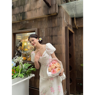 Váy đầm midi xoắn ngực tay bồng dáng dài đi chơi đi biển Vayemcloset