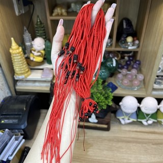 Dây đeo cổ Phong Thủy màu đen, đỏ phối hạt đen mang lại may mắn