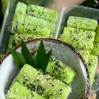 Bánh dẻo mochi mè dừa Bến Tre nhân đậu xanh mềm dẻo hộp 400g Ăn vặt thuần chay nguyên liệu sạch