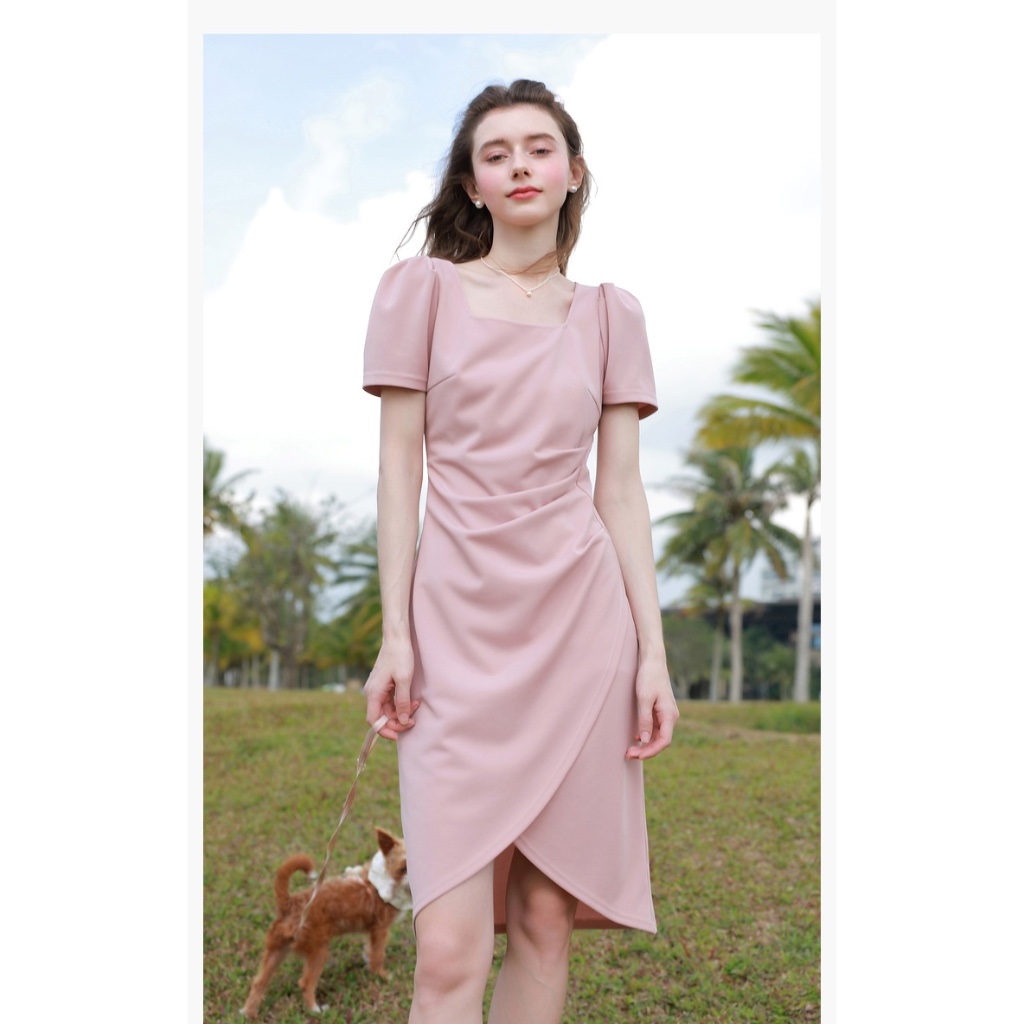 A176 Váy cổ vuông xẻ tà
