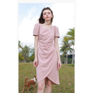 A176 Váy cổ vuông xẻ tà