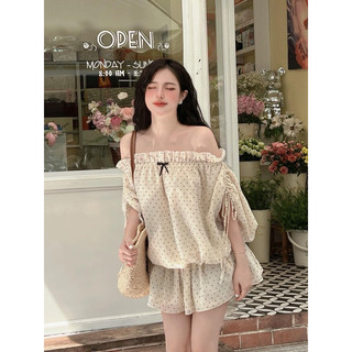 Áo Trễ Vai Nơ Chấm Bi L1