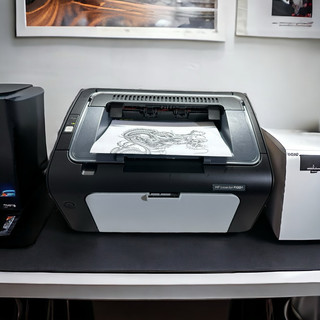 Máy in hp 1006 màu đen nhám