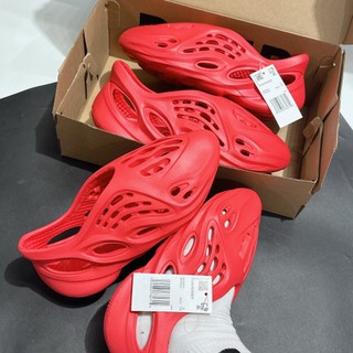 Giày thể thao adidas Yeezy Foam Runner 'Clay Red' hottrend 2024