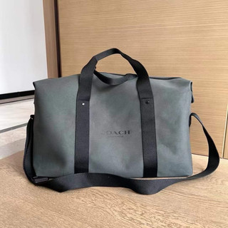 Túi du lịch Coach chất liệu vải dày dặn