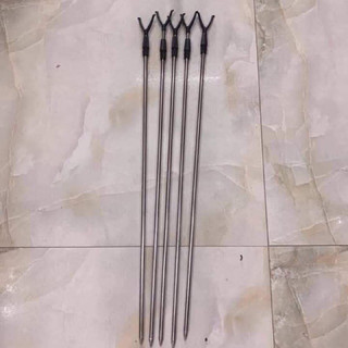 Chống cần inox xoay đầu và có lớp cao su bọc chống xước cần