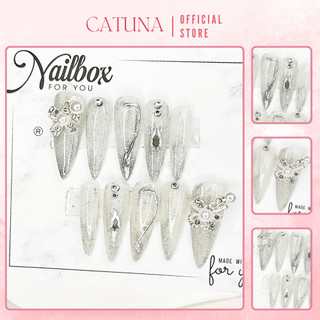 Nail box thiết kế CATUNA móng tay giả dán màu trắng đính đá sang chảnh MTK59