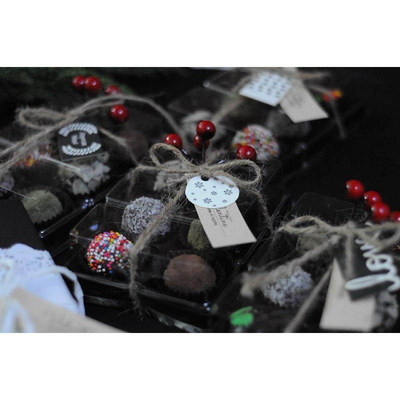 50 Hộp nhựa FG335 Hộp nhựa 6 ô đựng socola mochi su kem