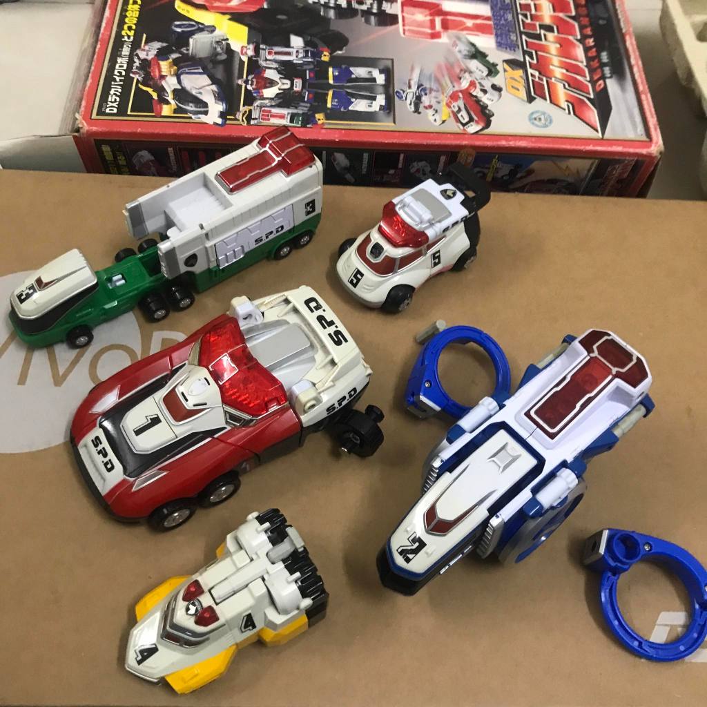 Mô hình lắp ráp Bandai Tokusou Sentai Dekaranger DX Dekarobo ( 2nd )