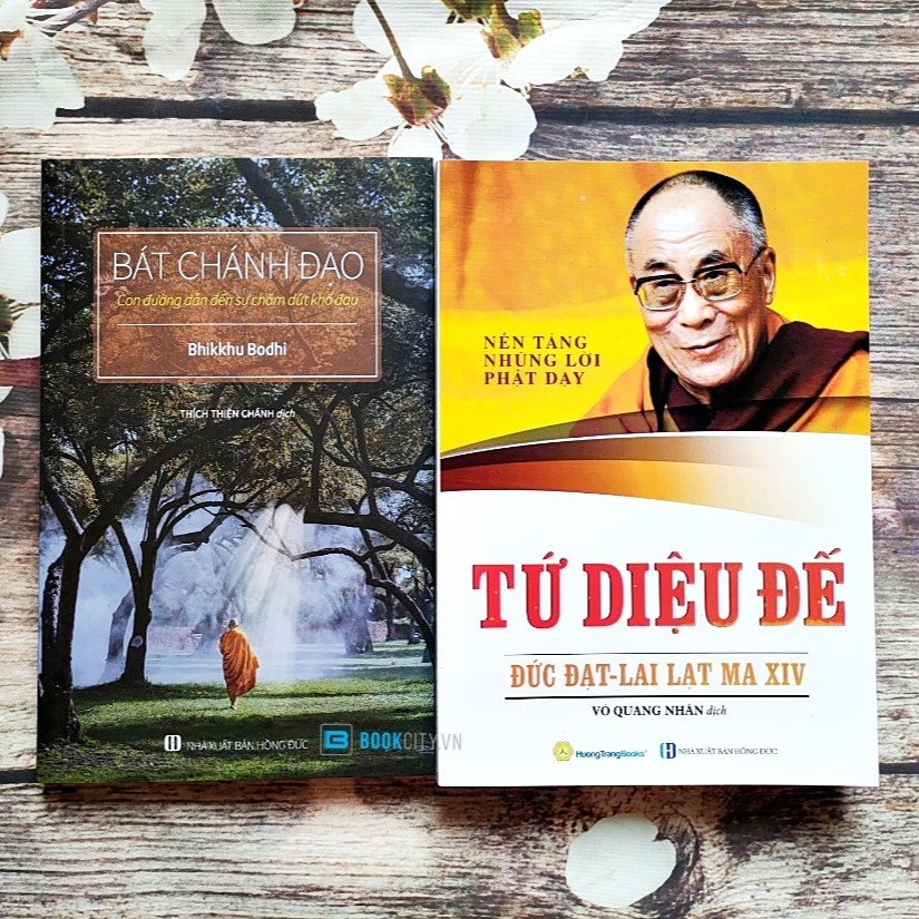 Sách Combo Bát Chánh Đạo (bìa cứng) + Tứ Diệu Đế (bìa mềm)