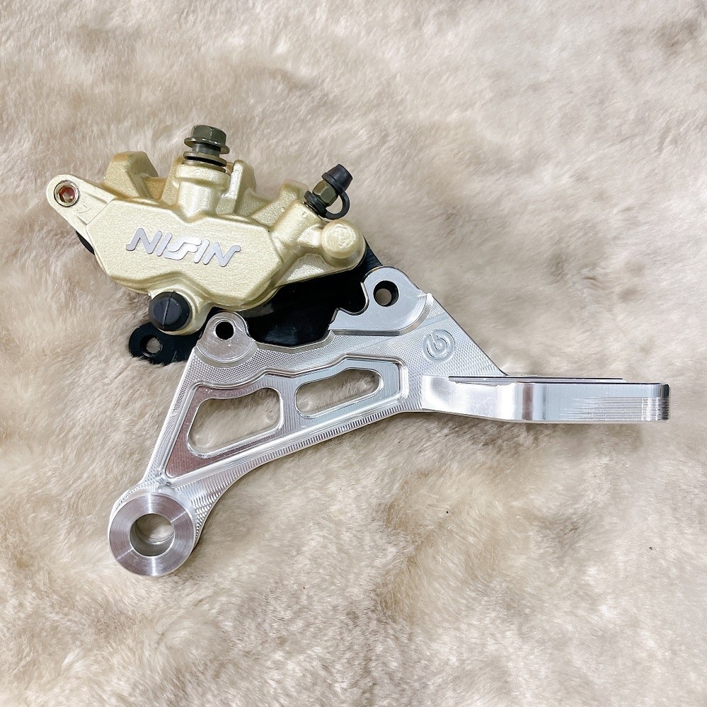 [ COMBO Heo NISSIN thái Kèm Pát CNC gắn sau EX150/155 đĩa 220mm ]_Heo NISSIN Màu Vàng , Pát nhôm 707