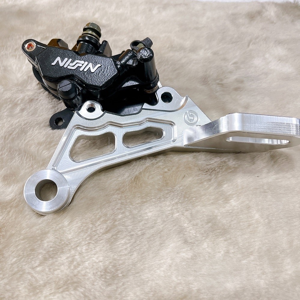 [ COMBO Heo NISSIN thái Kèm Pát CNC gắn sau EX150/155 đĩa 220mm ]_Heo NISSIN Màu đen, Pát nhôm 7075