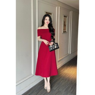Khâu váy thiết kế đỏ trễ vai sang chảnh phù hợp đi làm đi chơi
