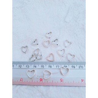 Charm trái tim xỏ lùa 50 gram giá 28k / 1 gói liên hệ Homi Handmade