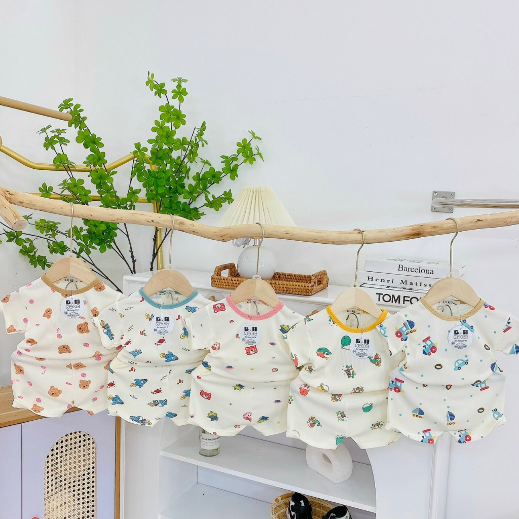 Bộ Cộc Tay Tăm Cổ Viền Áo Và Quần In Tràn Hình Cho Bé Hàng B.H Kids
