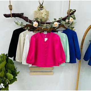 Áo linen cổ tim nút bọc tay dài bo