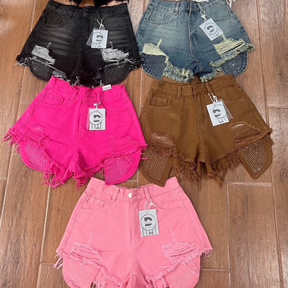 Quần Short Jean Rách Tua Lộ Túi Đính Đá Dài Nhiều Màu