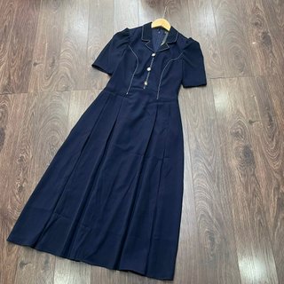 Đầm cổ vest chạy viền