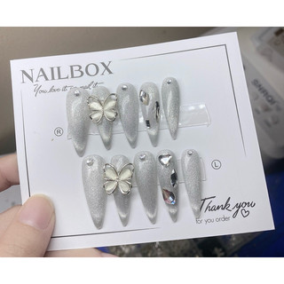 Nailbox thiết kế mắt mèo màu bạc gắn đá C78