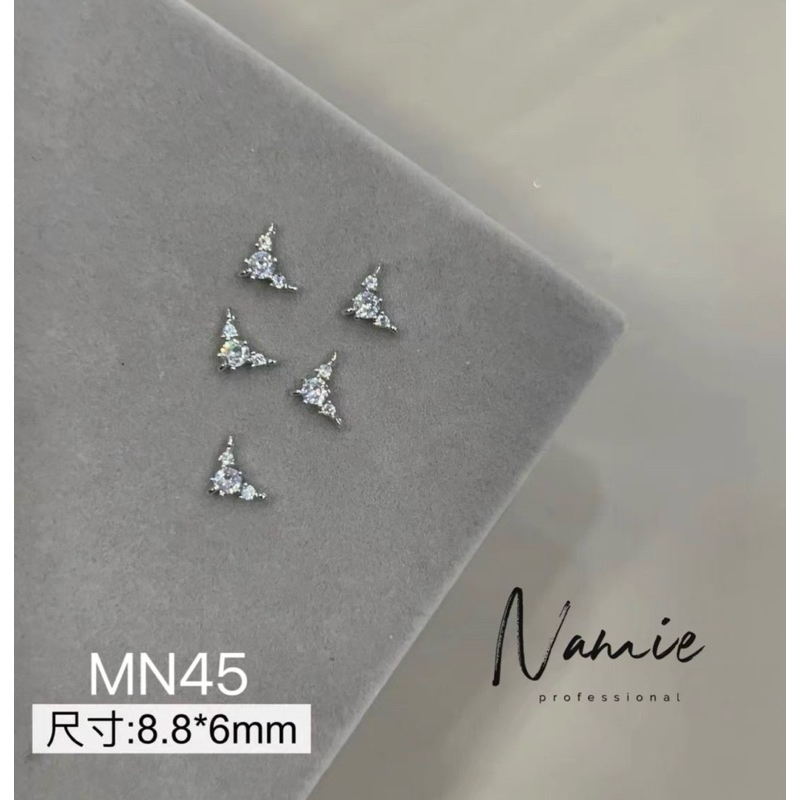 CHARM CAO CẤP M245 4Viên