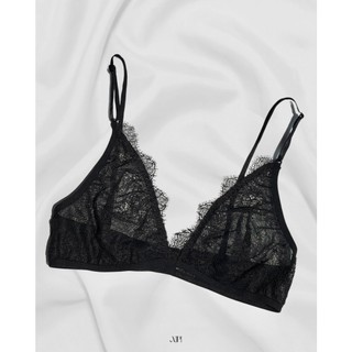 Naya - Áo Bra Đen - Bomi - Quần Short Đen Túi Sườn - XIPI