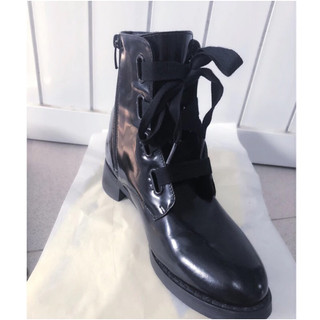 Giày Boot hiệu Babara phối dây bảng to QC