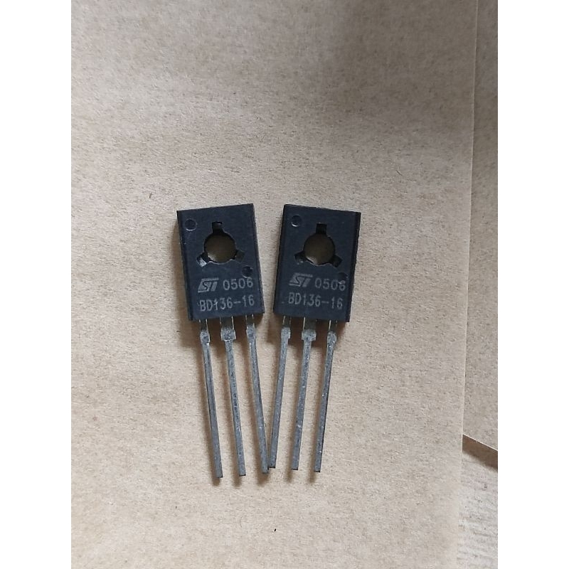 D08 BD136 PNP Transistor 1.6A 45V TO-126 (01 con)