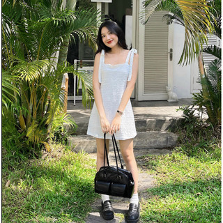 Váy trắng cột dây Fabric Holic mùa Hè