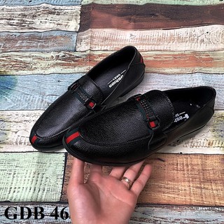 Giày lười nam  Thêu dù xanh đỏ gót giày và mũi giày khâu chỉ gai chắc chắn - GDB 46