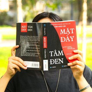 Sách - Mặt Dày Tâm Đen