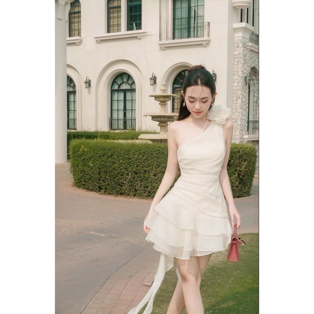 Đầm nữ chéo vai xinh xắn nhiều tầng Semina Dress | BigBuy360 - bigbuy360.vn