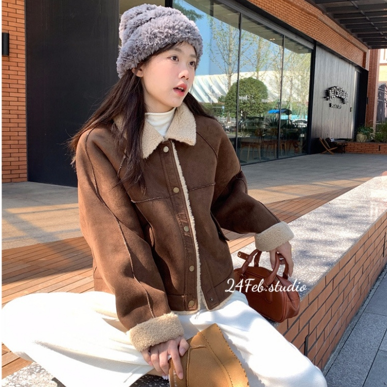 Áo khoác da lộn dáng lỡ trần lông cừu phong cách vintage Hàn Quốc 24Feb.Studio KAH22 | BigBuy360 - bigbuy360.vn