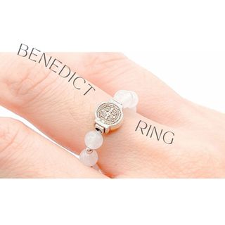 Nhẫn Rosary White Agate đính mề đay Benedict thiết kế handmade MOONGEM, phụ kiện quà tặng Công Gi