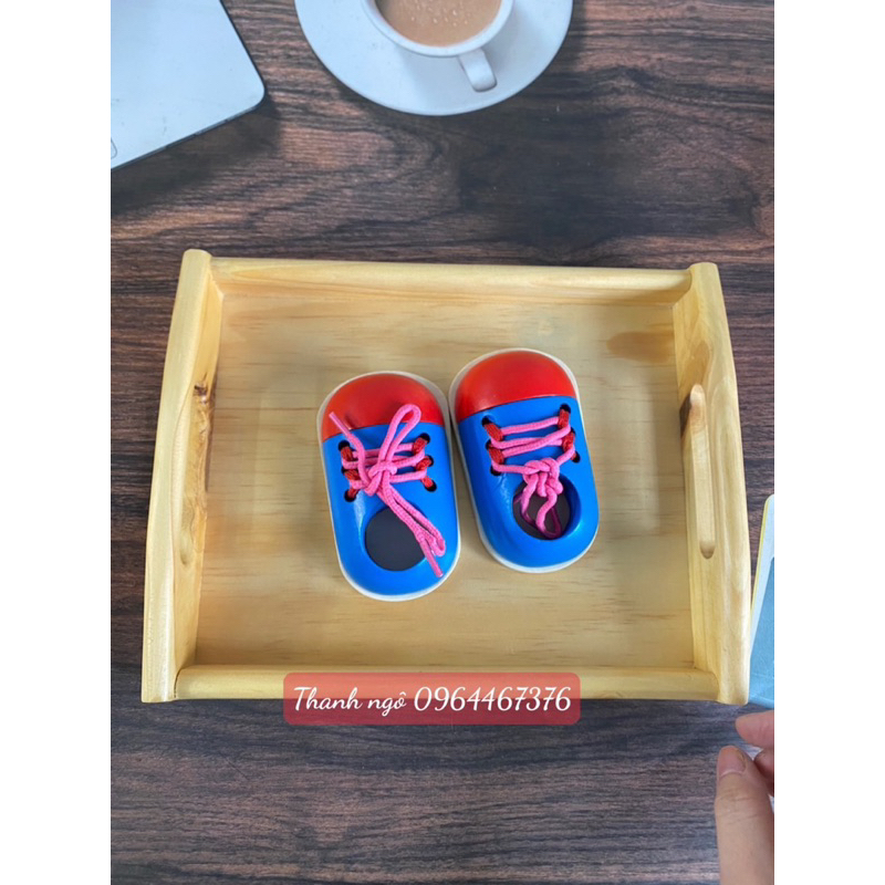 Đôi giày gỗ Montessori