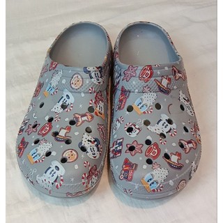 Crocs  tuyển chọn.
