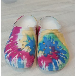 Crocs  tuyển chọn.