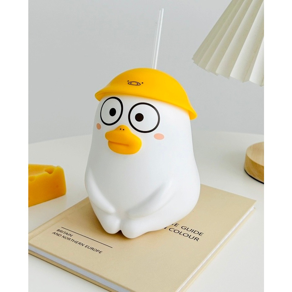 Bình nước Little Liu Duck nhựa cao cấp chính hãng Wanda studio ( mới 100% nguyên seal )