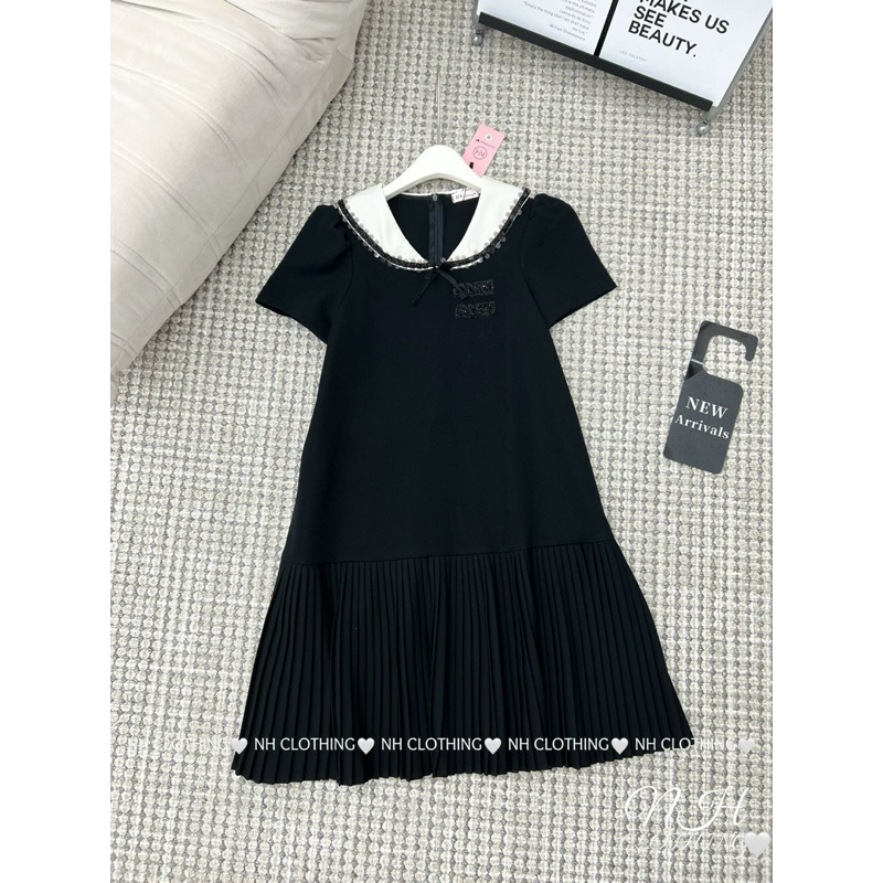 VÁY CHÂN DẬP CỔ KIM SA MIU MIU