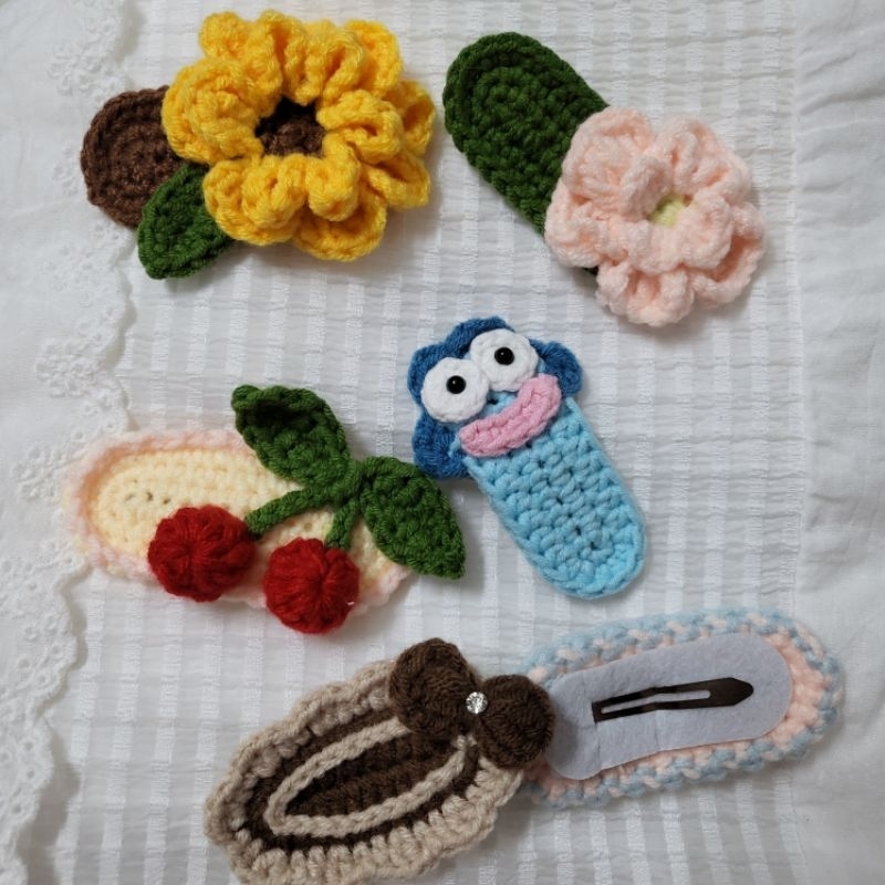 Kẹp tóc bằng len handmade