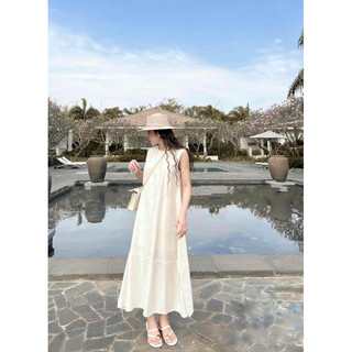 Maxi xẻ tà phom rộng