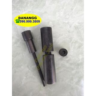 Vam đóng bạc gắp xe máy